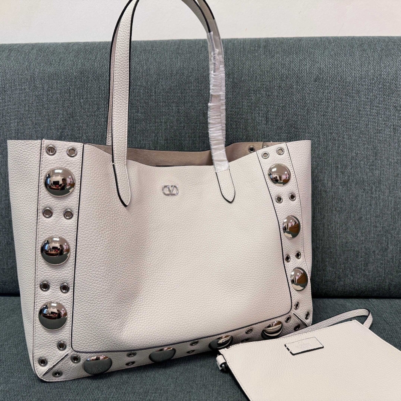 Va1e*ntin0 shopping bag